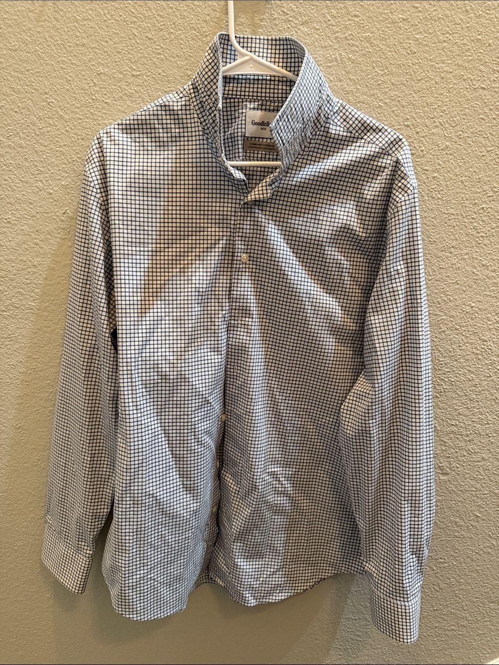 Goodfellow & Co Men’s Navy and White Check Button-Up Shirt